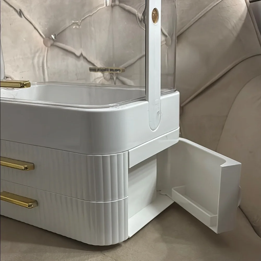 Amazon White and Gold Makeup Organizer with Elegant Design